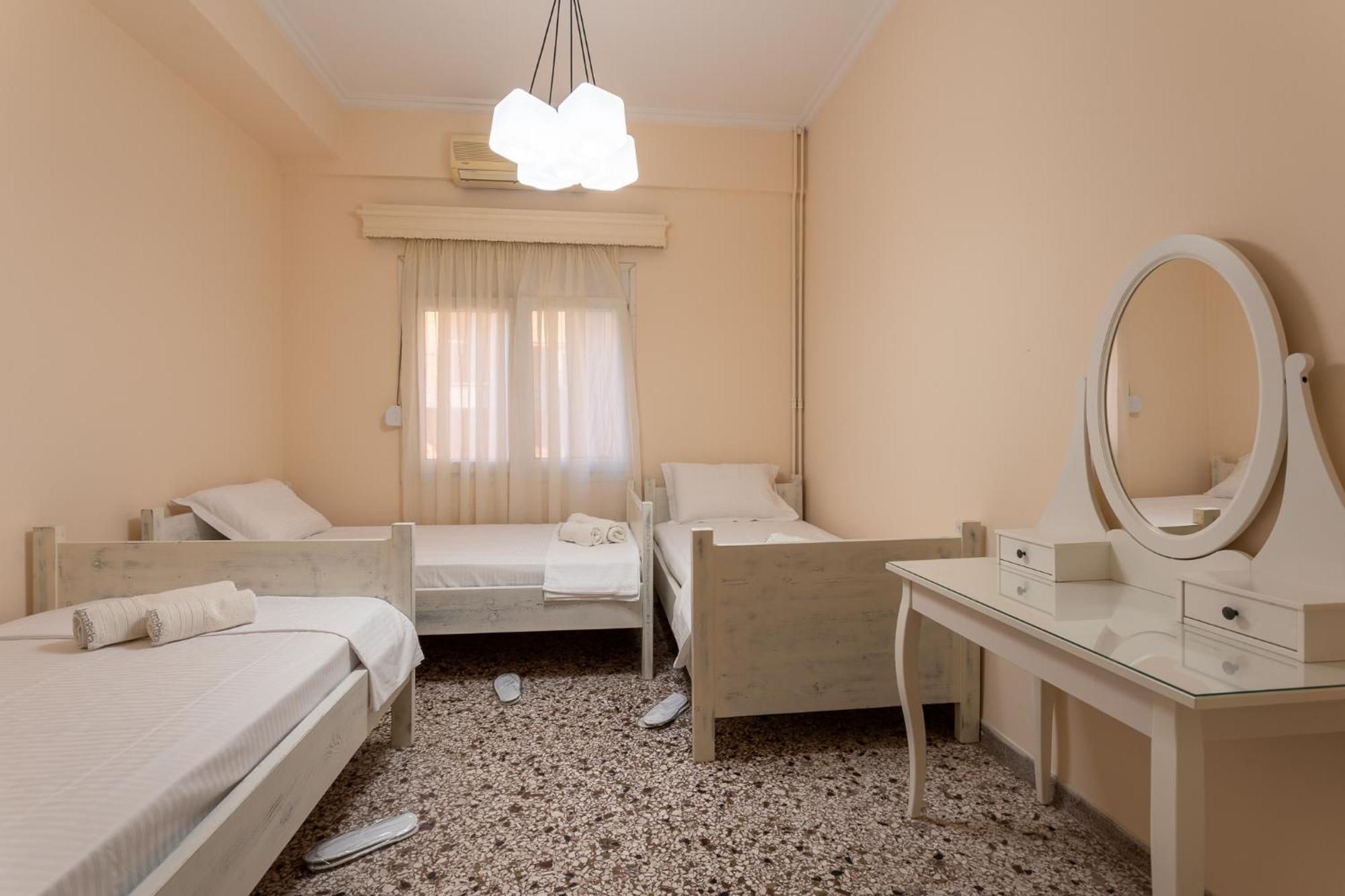Central Mytilene City-View Apartment For 7 Екстериор снимка
