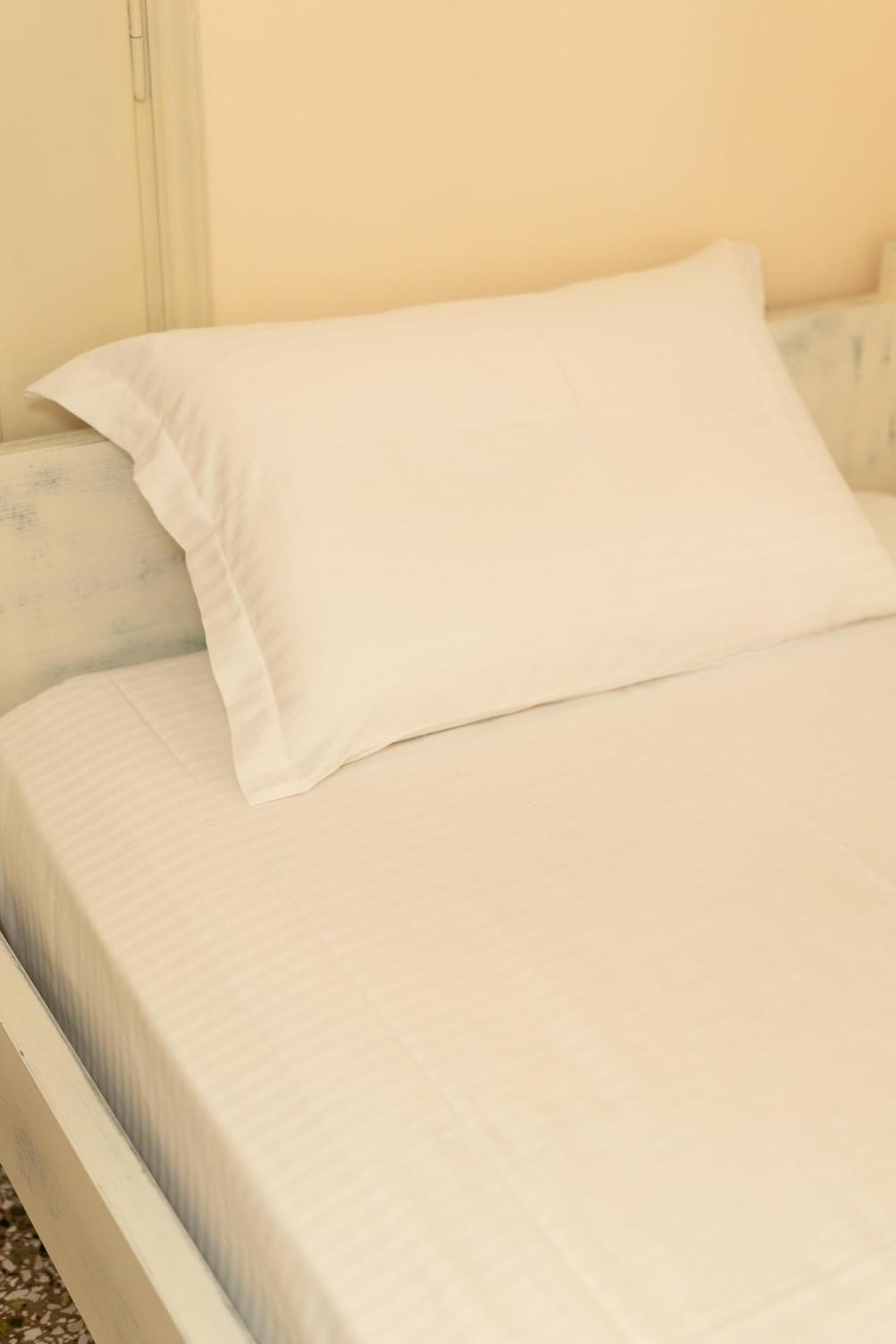 Central Mytilene City-View Apartment For 7 Екстериор снимка