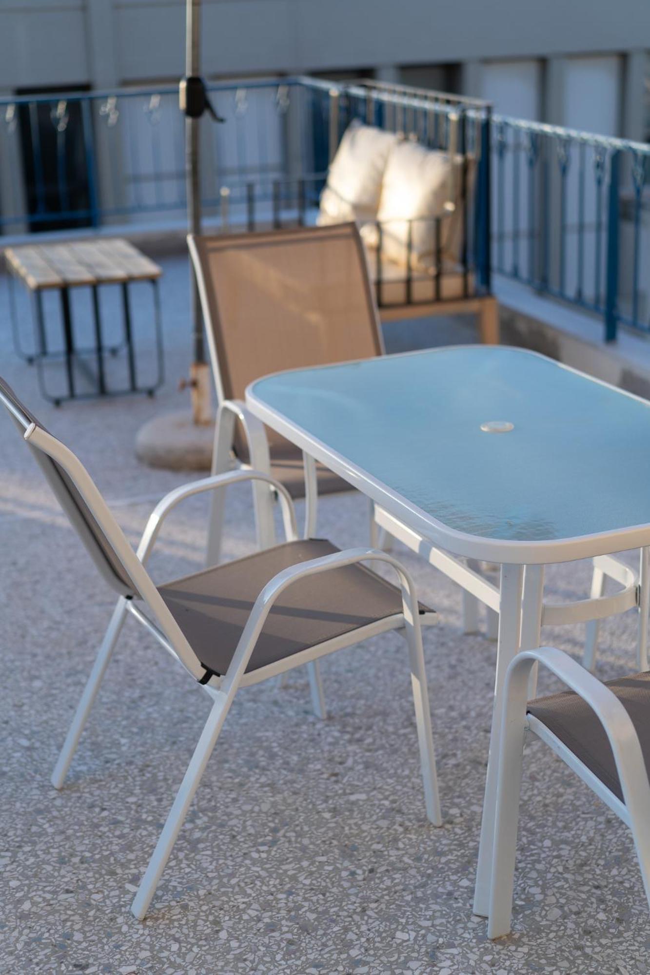 Central Mytilene City-View Apartment For 7 Екстериор снимка